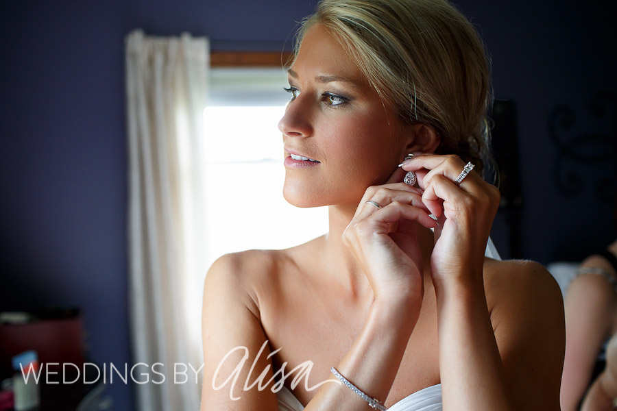 river-city-restaurant-wheeling-wedding-reception-photographers-18 Bride getting ready at Oglebay Wedding in West Virginia